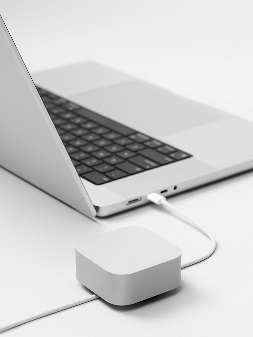 KOKOGOL Cube Mini aluminum cable weight holding charging cables