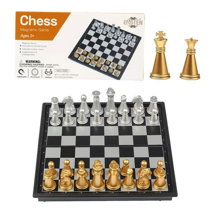 Mini magnetic chess set retail box and full board with gold and silver pieces
